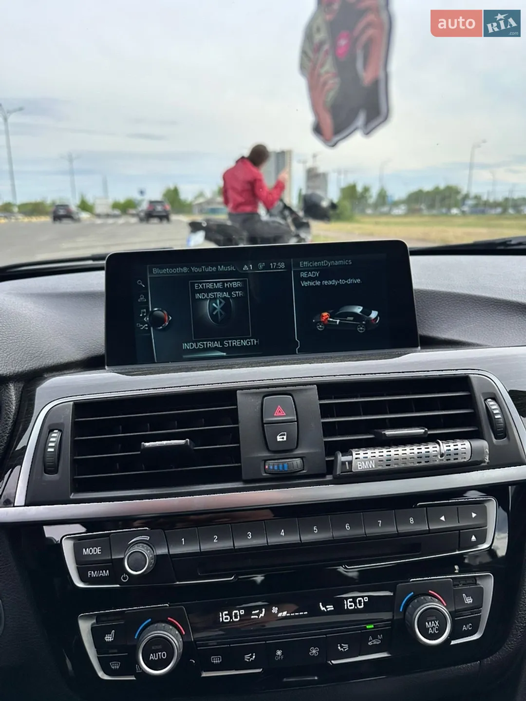 2016 BMW 3er - мініатюра 11