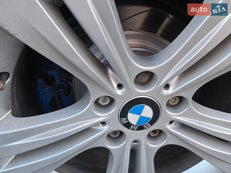 Седан BMW 3 Series 2009 в Бережанах