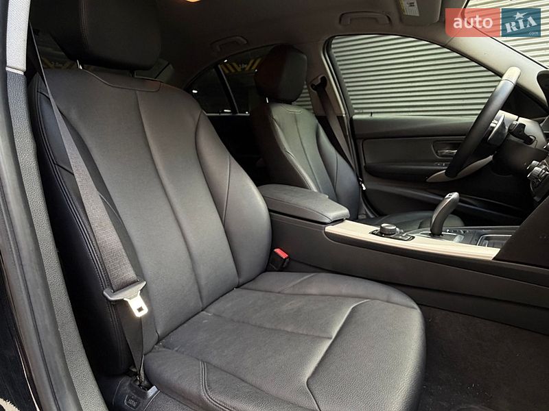 Седан BMW 3 Series 2014 в Киеве