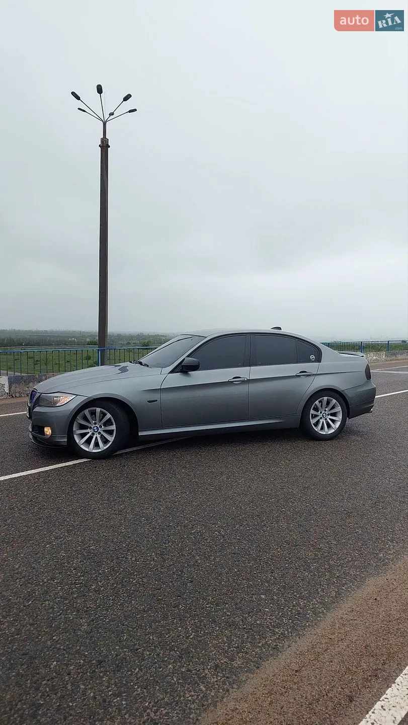 2010 BMW 3er - мініатюра 2