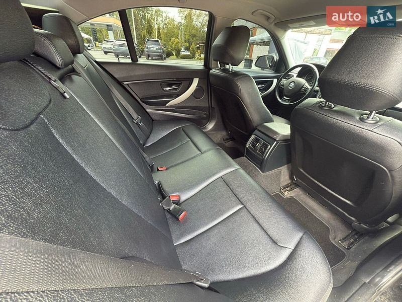 Седан BMW 3 Series 2016 в Днепре