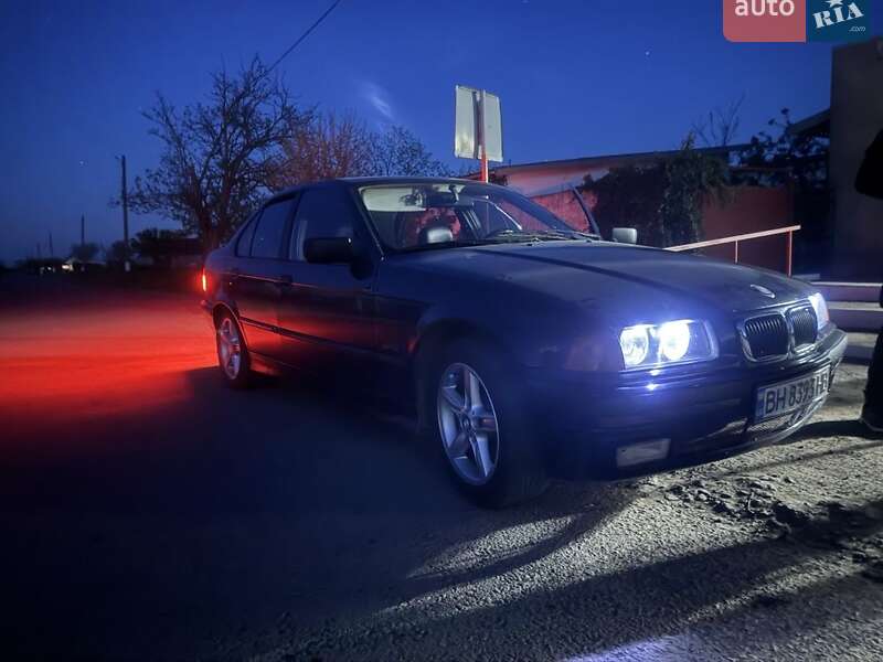 Седан BMW 3 Series 1994 в Измаиле фото 8 Седан BMW 3 Series 1994 в Измаиле