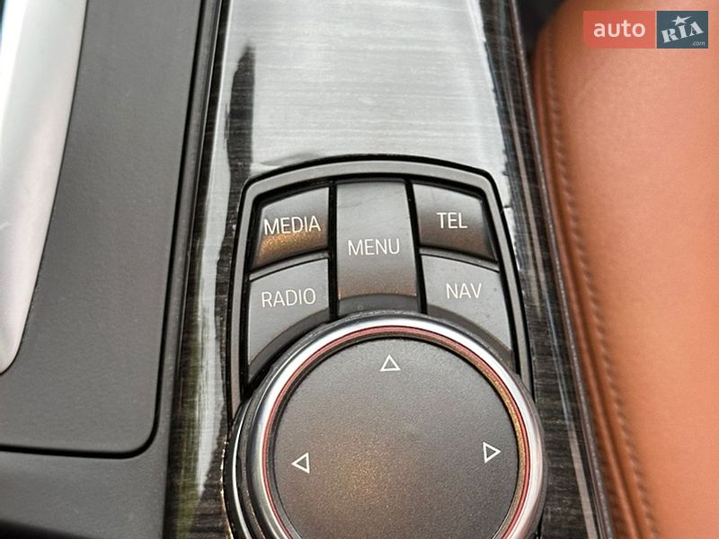 Седан BMW 3 Series 2016 в Киеве
