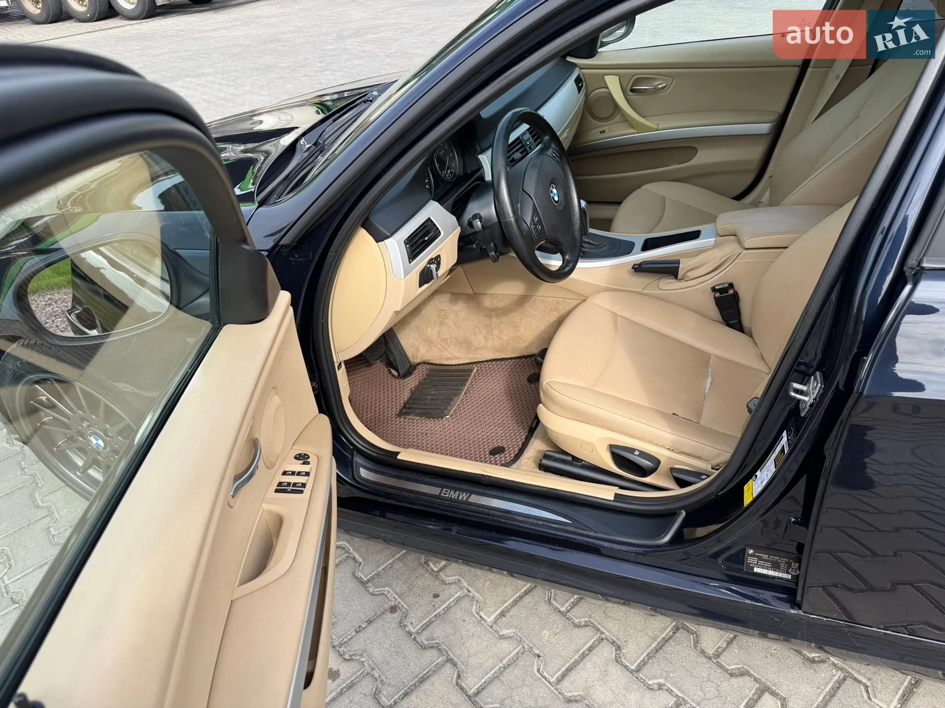 2010 BMW 3er - мініатюра 10