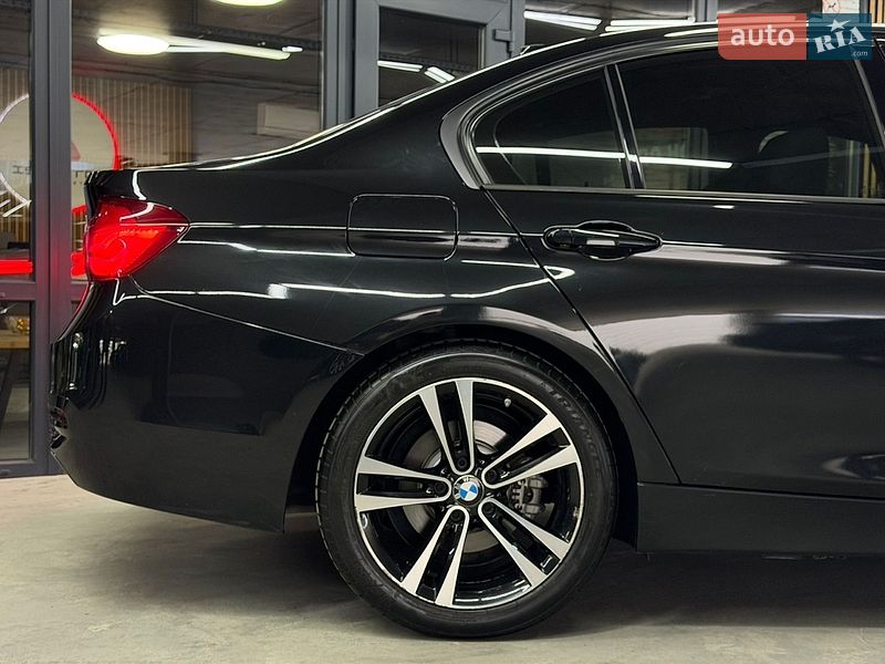 Седан BMW 3 Series 2018 в Одессе