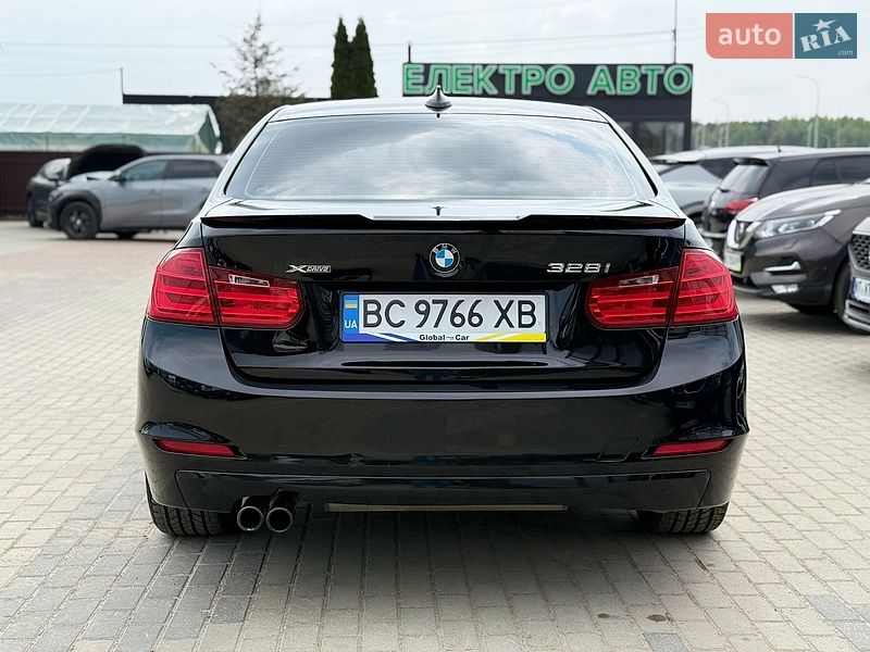 Седан BMW 3 Series 2015 в Львове