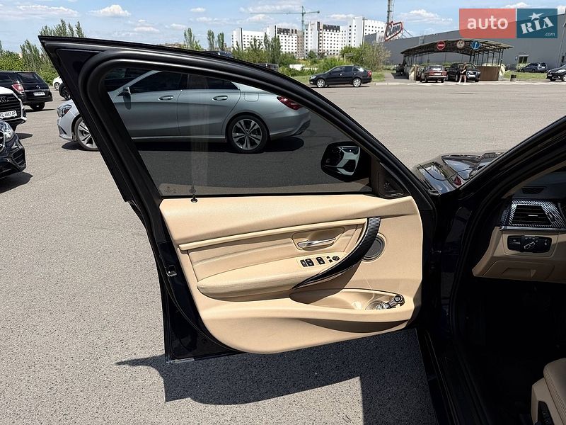 Седан BMW 3 Series 2014 в Кривом Роге