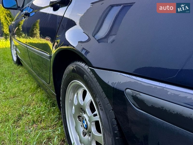 Седан BMW 3 Series 2002 в Киеве