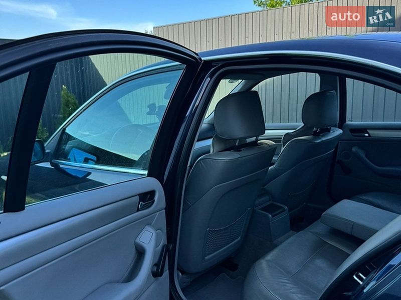 Седан BMW 3 Series 2002 в Киеве