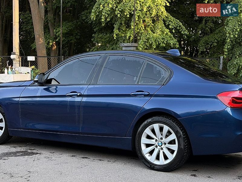 Седан BMW 3 Series 2015 в Виннице