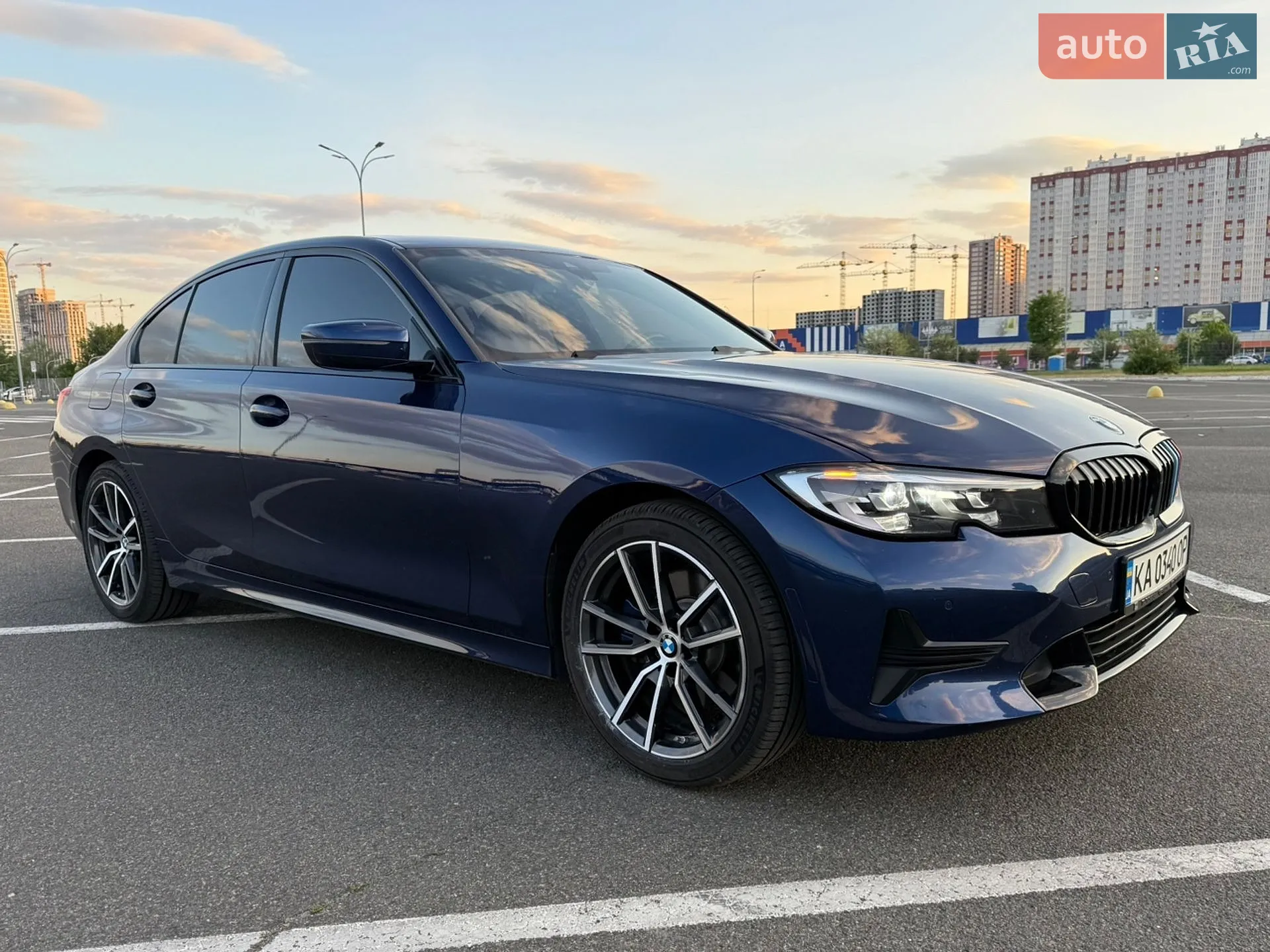 BMW 3 Series 2019 VIN 3MW5R1J00L8B13552 фото оголошення 4 з 25