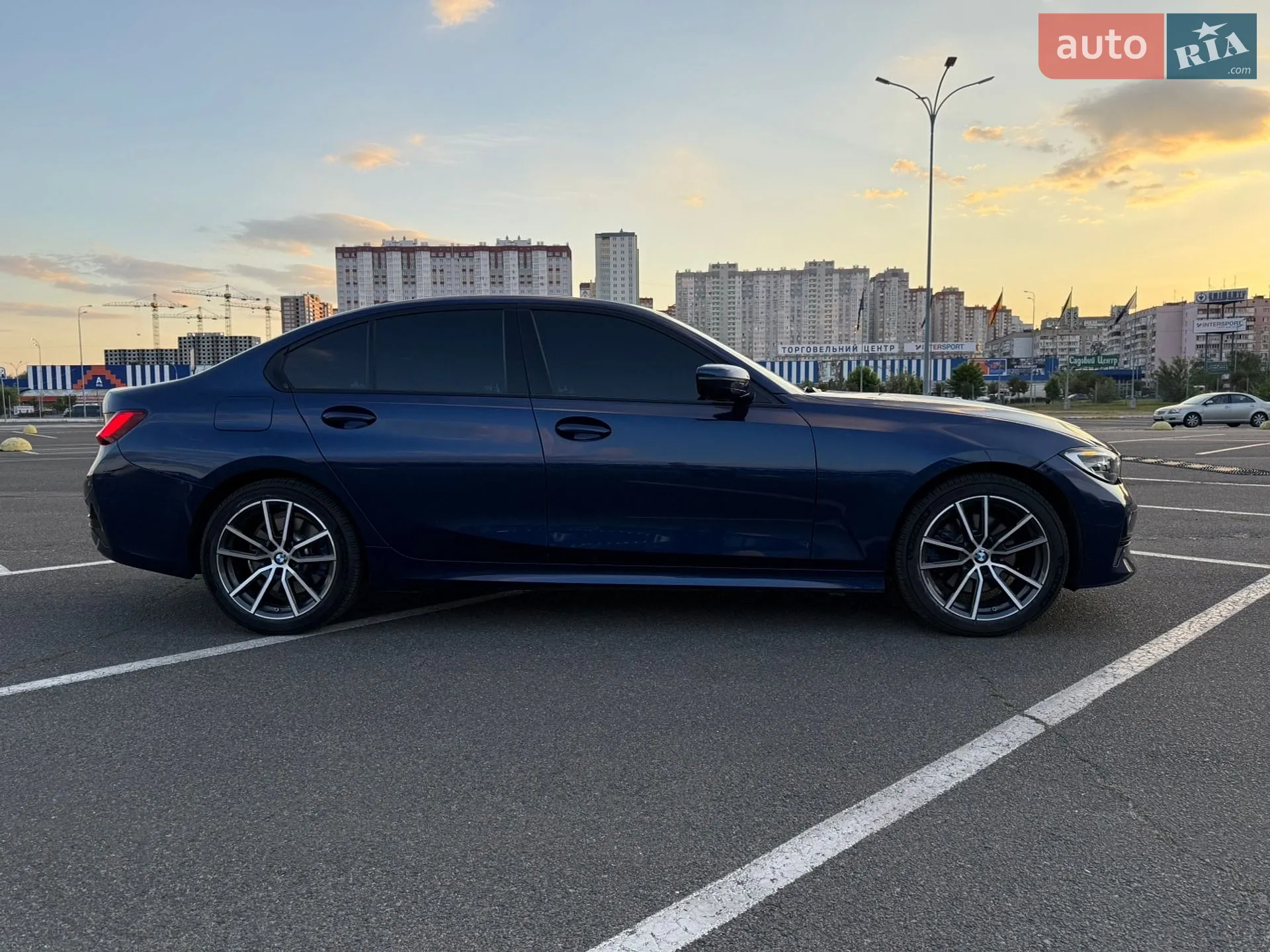 BMW 3 Series 2019 VIN 3MW5R1J00L8B13552 фото оголошення 7 з 25