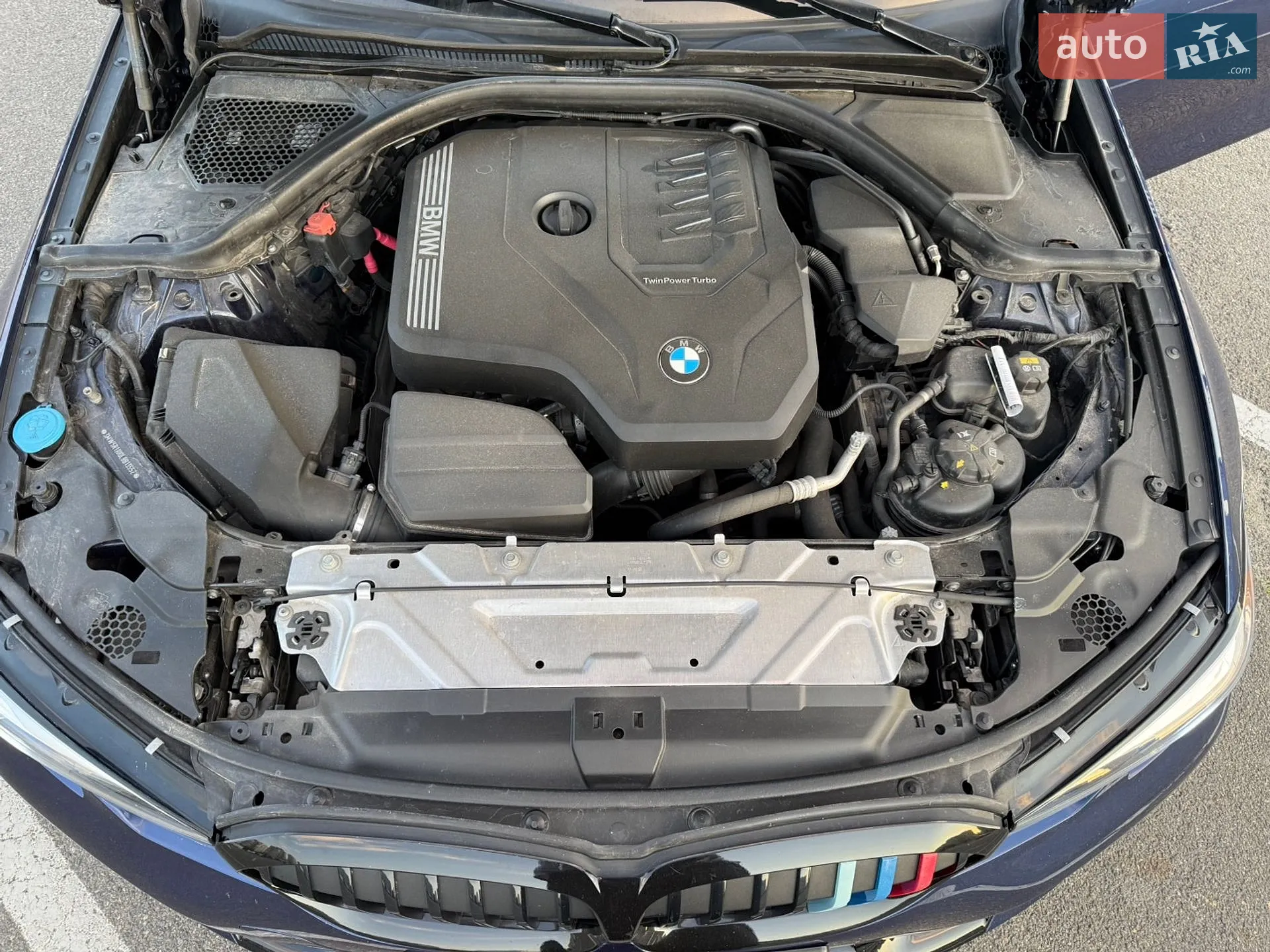 BMW 3 Series 2019 VIN 3MW5R1J00L8B13552 фото оголошення 12 з 25