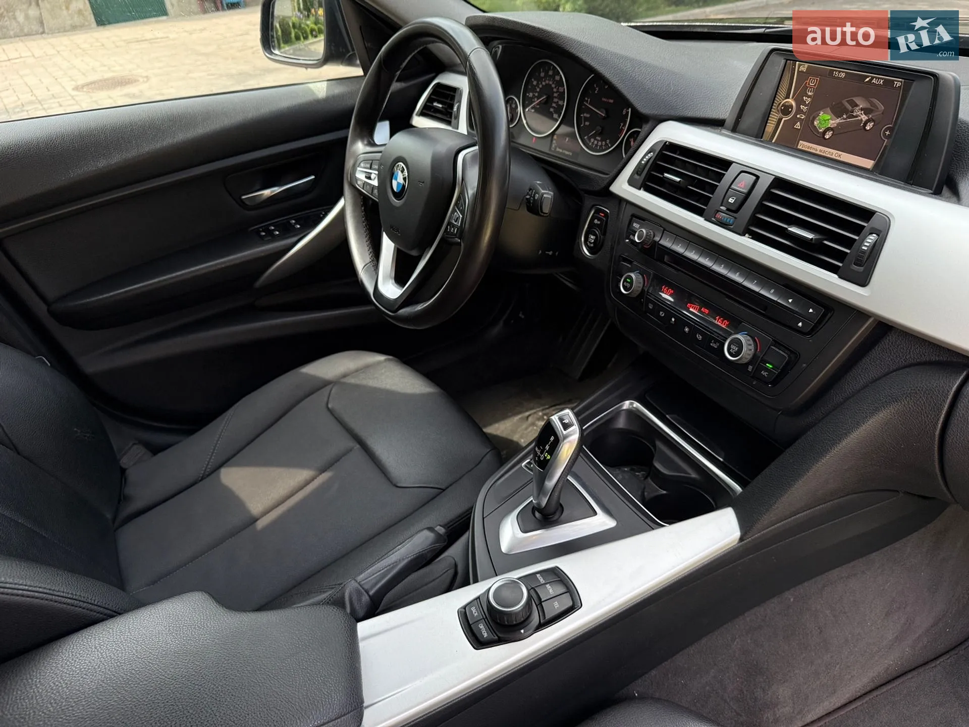2012 BMW 3er - мініатюра 12