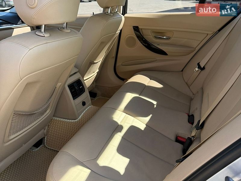 Седан BMW 3 Series 2013 в Виннице