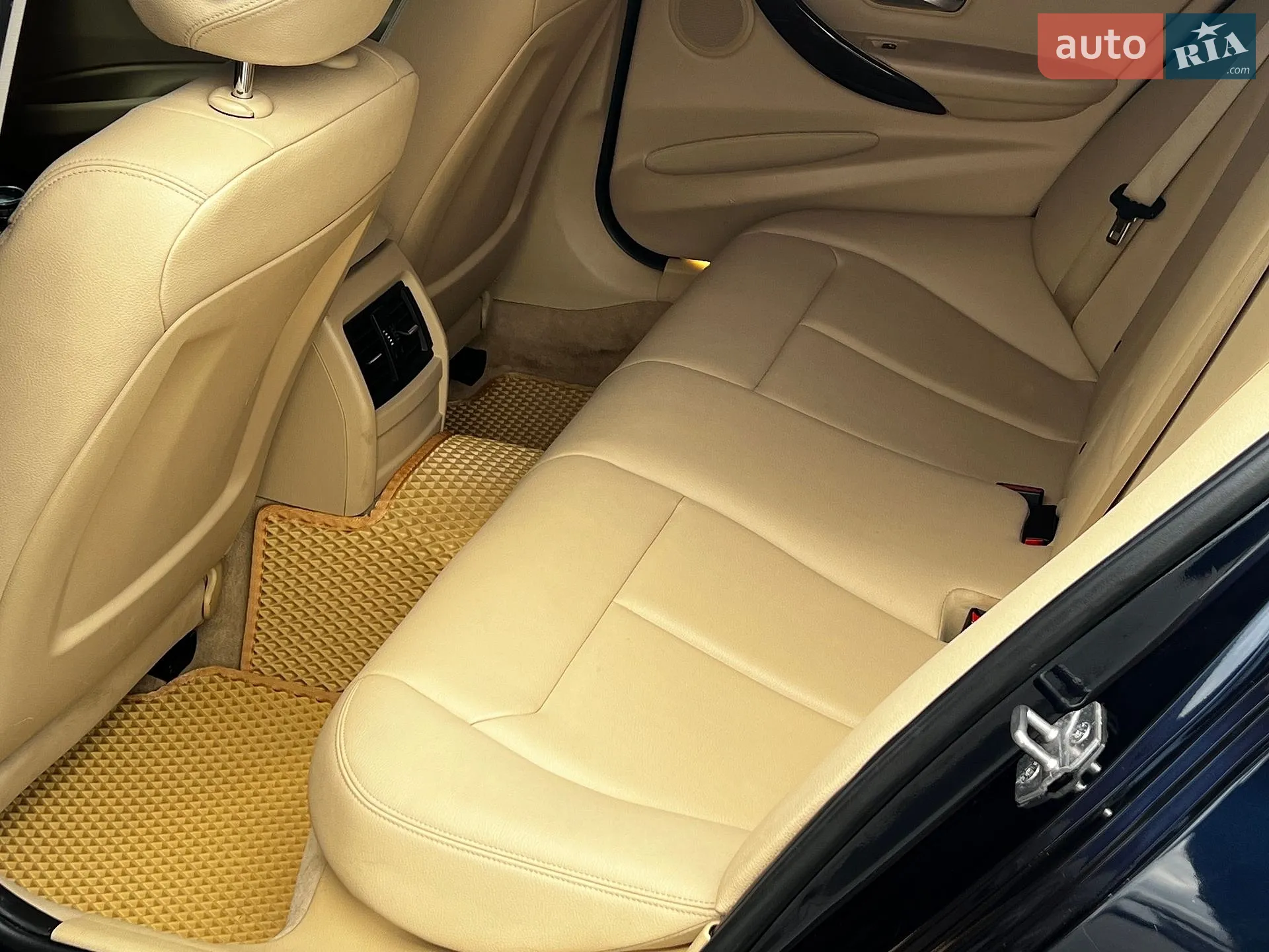 2013 BMW 3er - мініатюра 29