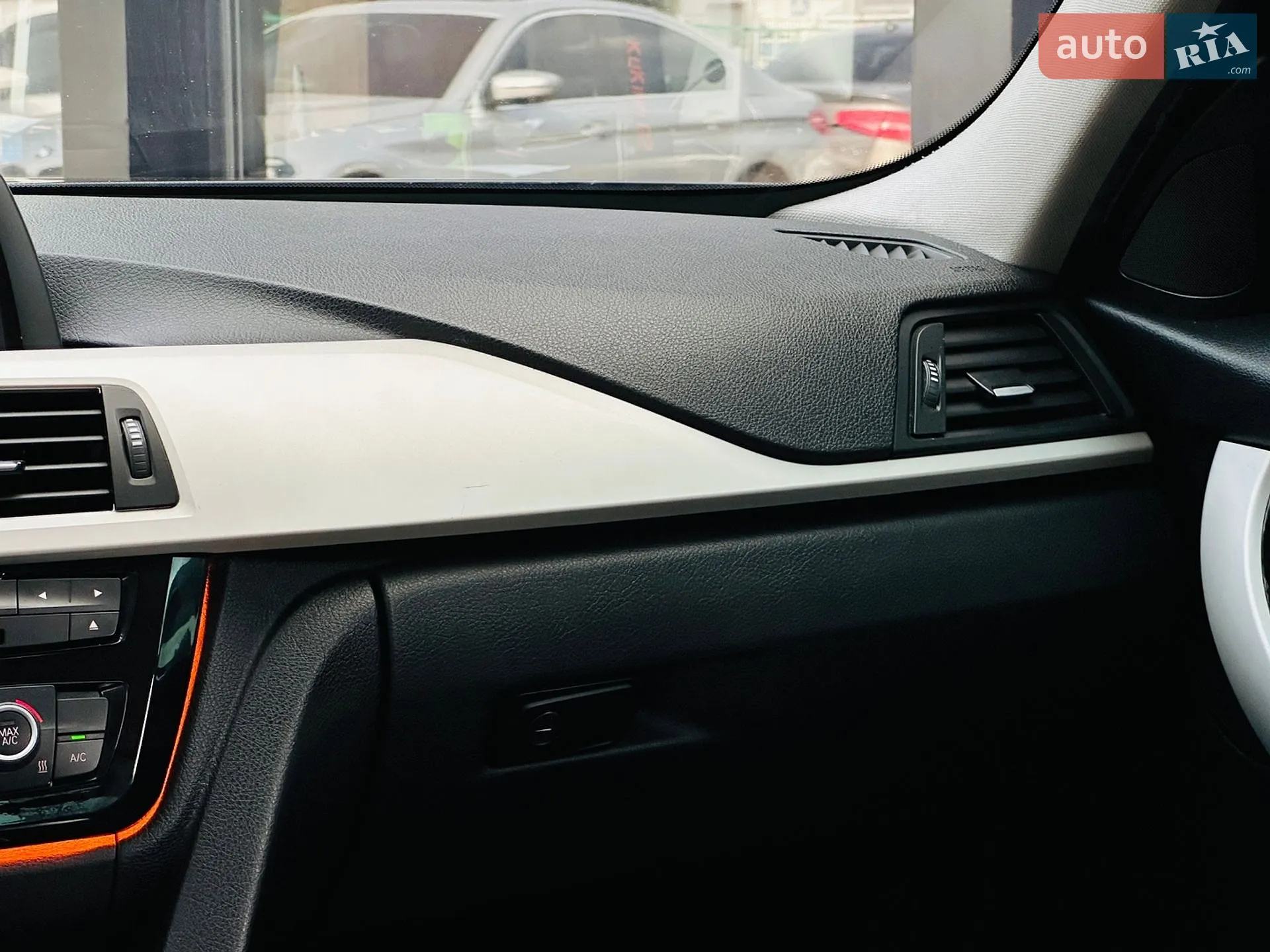 2012 BMW 3er - мініатюра 35