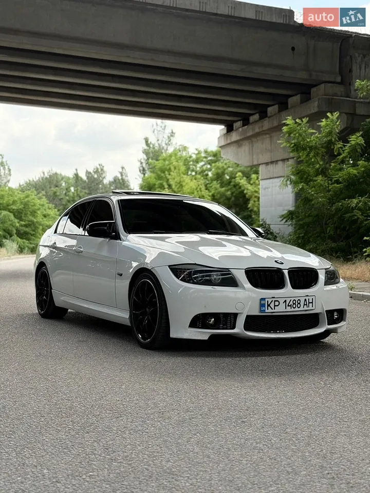 2010 BMW 3er - мініатюра 11