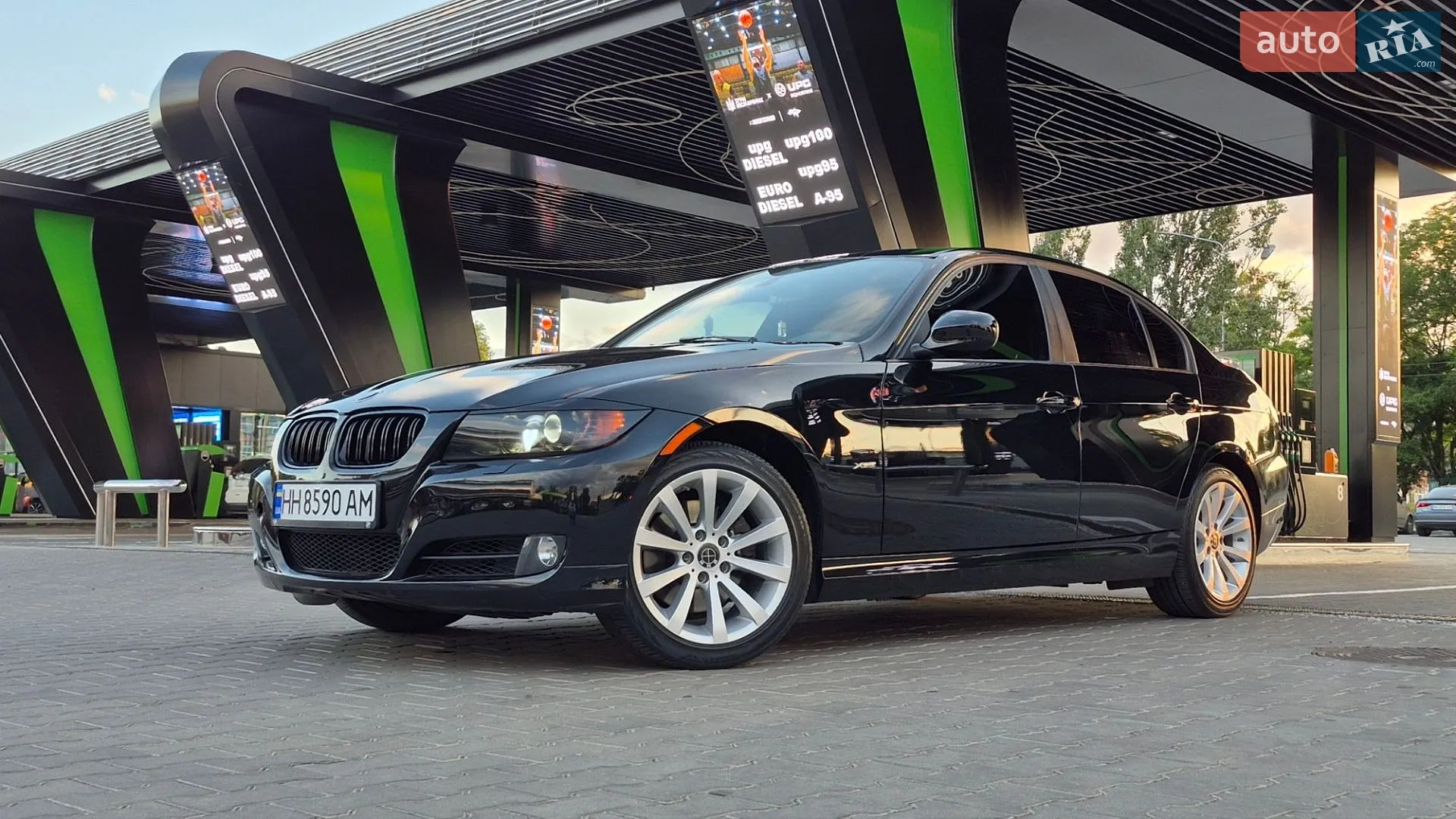 2010 BMW 3er - мініатюра 9