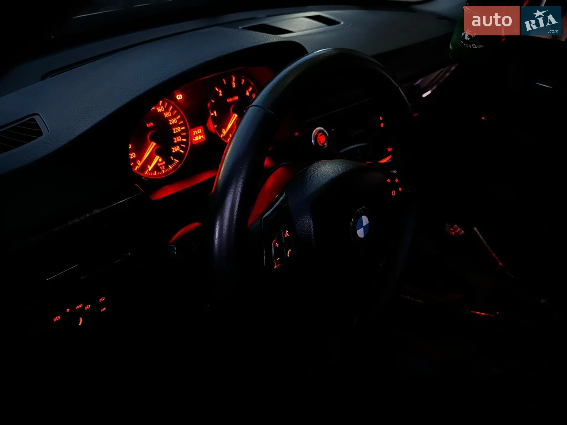 BMW 3 Series 2005 VIN WBAVC31010PY53931 фото оголошення 20 з 25