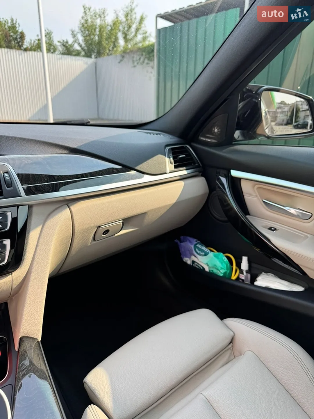 BMW 3 Series 2017 VIN WBA8B7G33HNU37816 фото оголошення 22 з 34