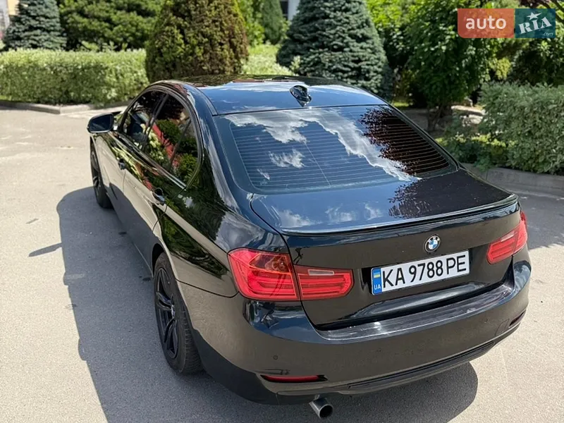 BMW 3 Series 2012 VIN WBA3D31000J271150 фото оголошення 12 з 50