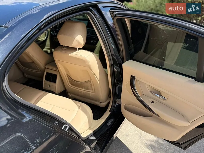 BMW 3 Series 2012 VIN WBA3D31000J271150 фото оголошення 19 з 50