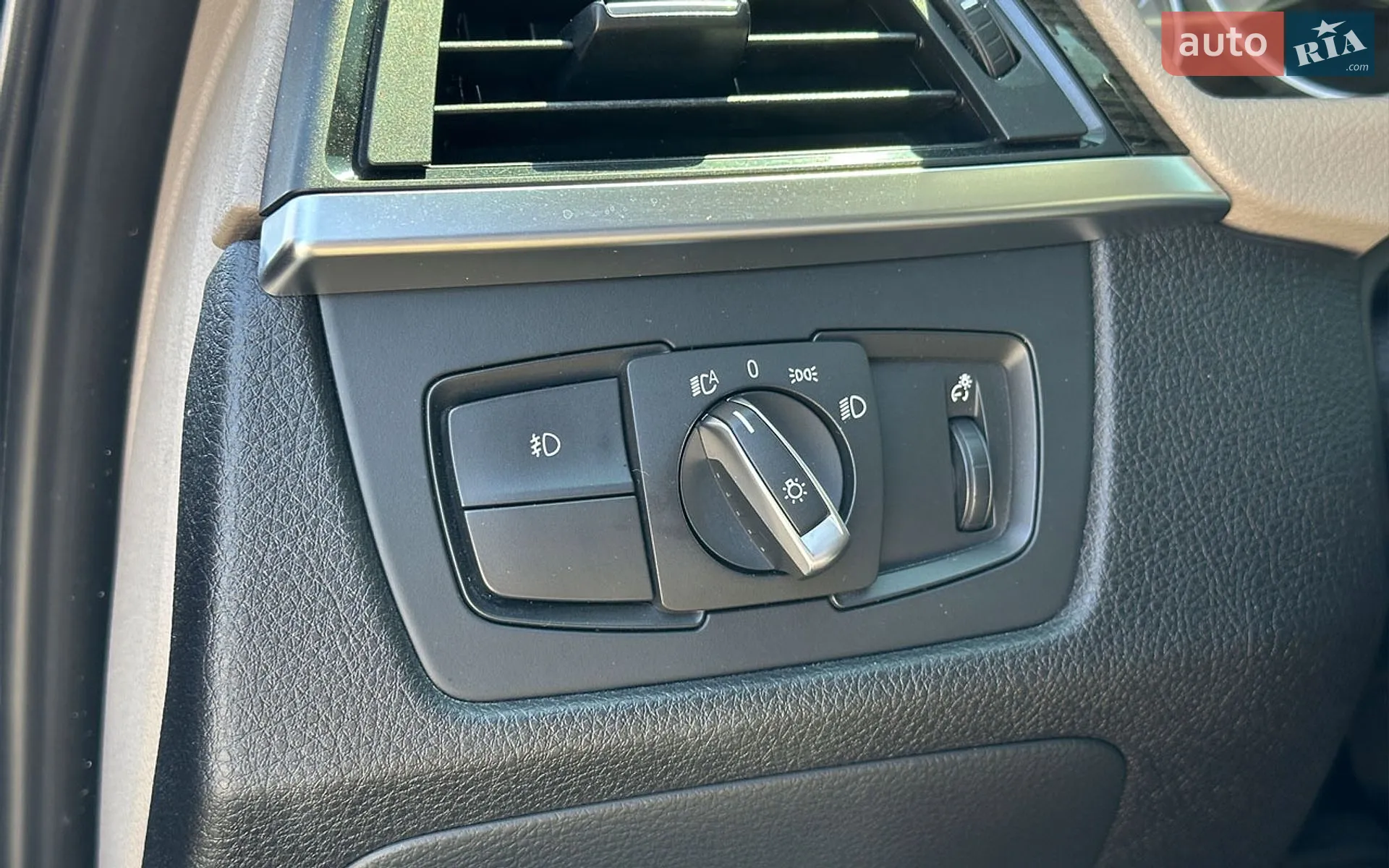 2012 BMW 3er - мініатюра 11