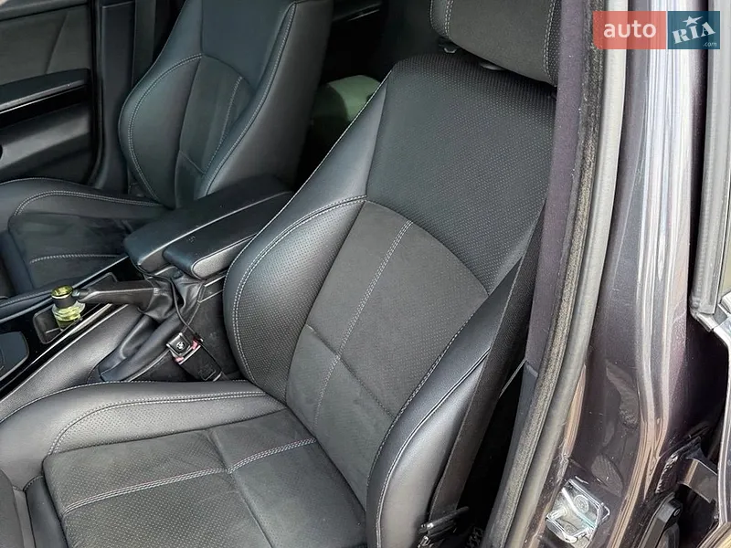 BMW 3 Series 2005 VIN WBAVA71070KP93762 фото оголошення 10 з 48