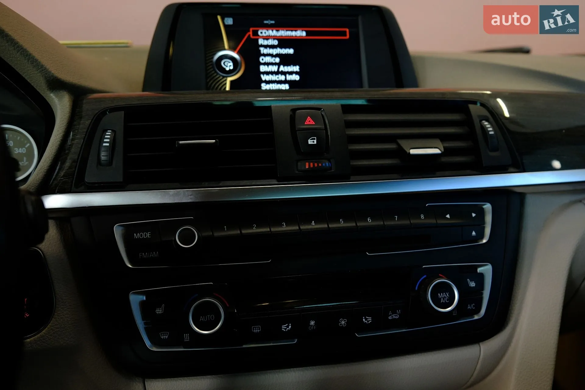 2012 BMW 3er - мініатюра 16