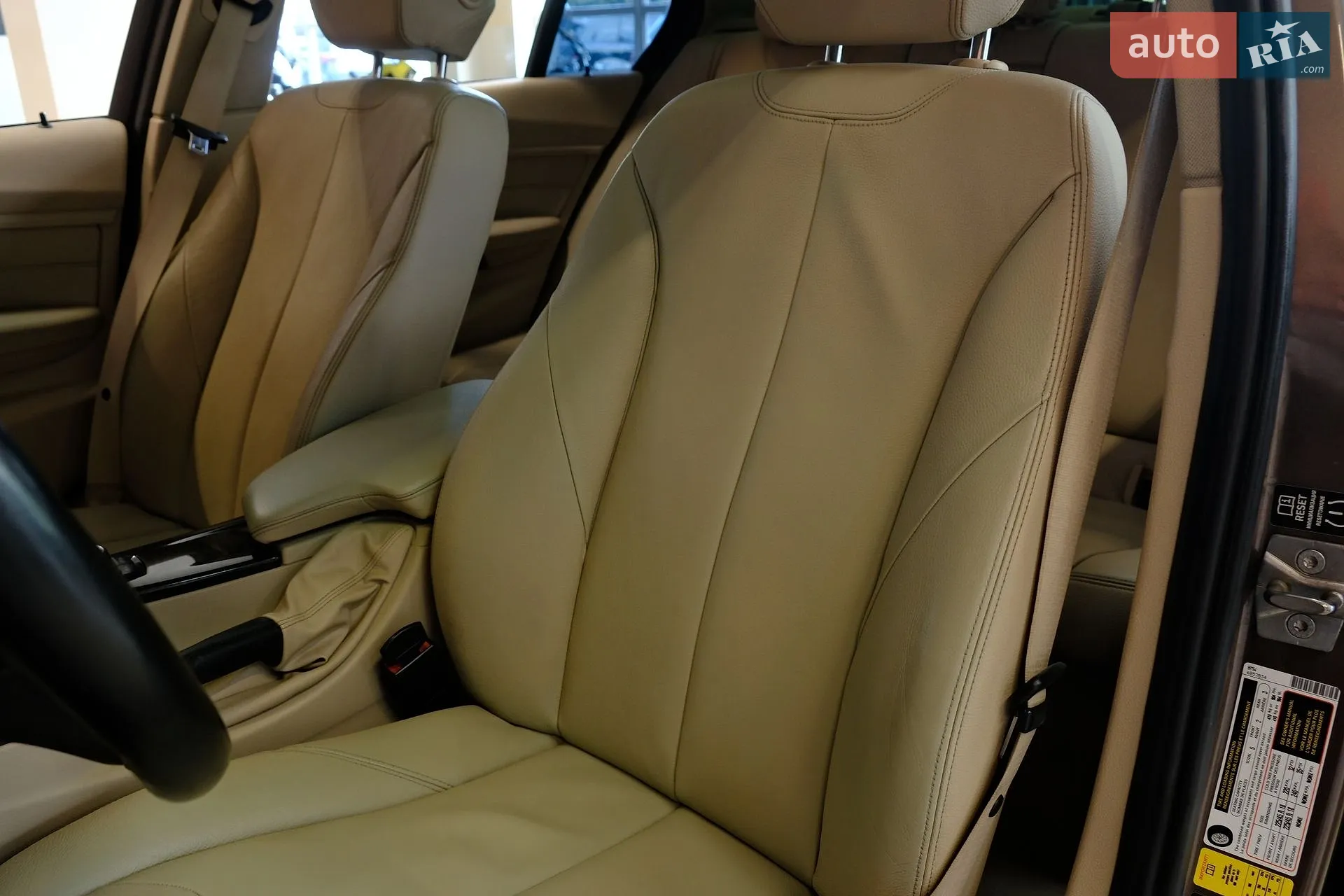2012 BMW 3er - мініатюра 28