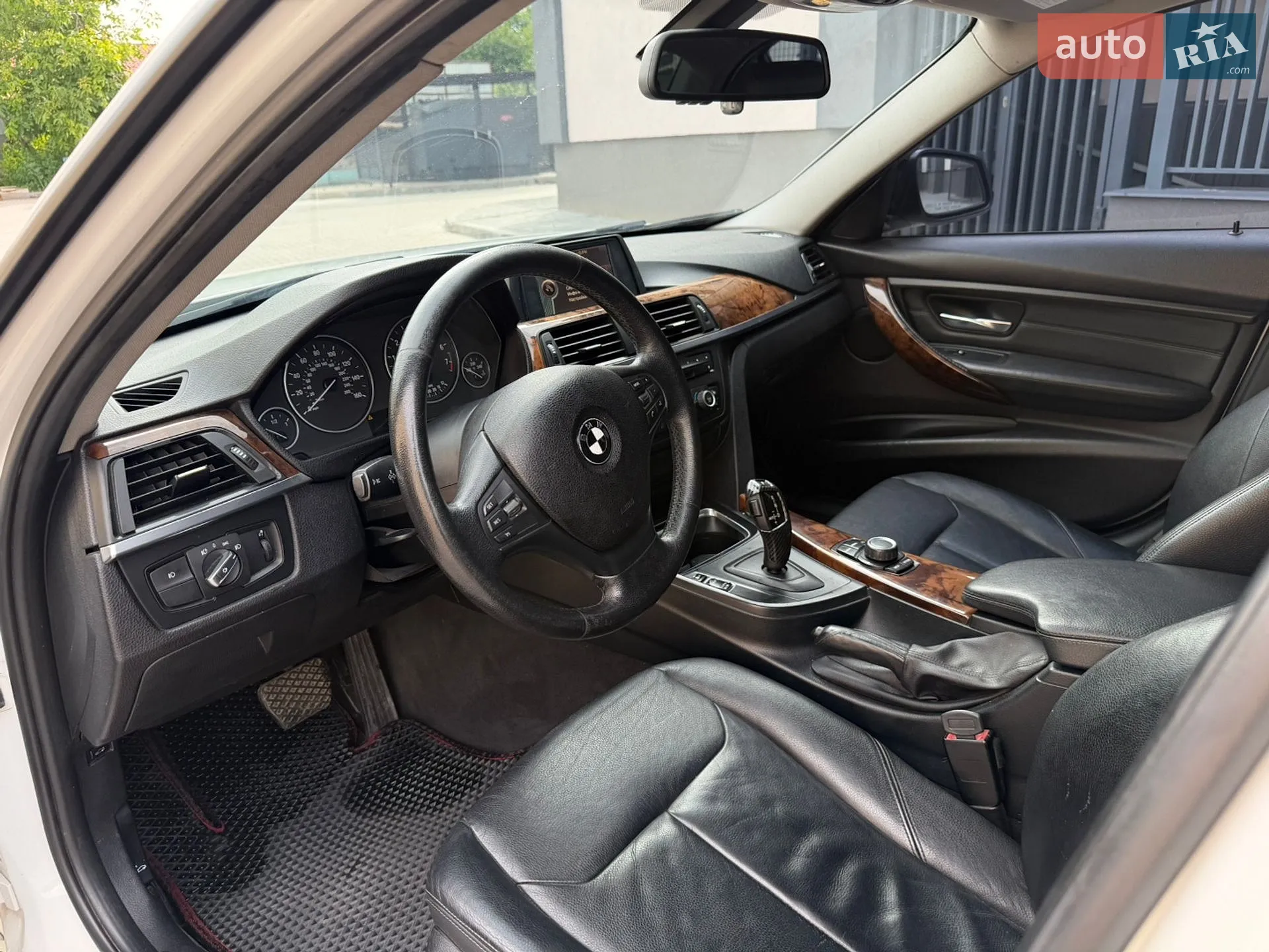 2012 BMW 3er - мініатюра 12