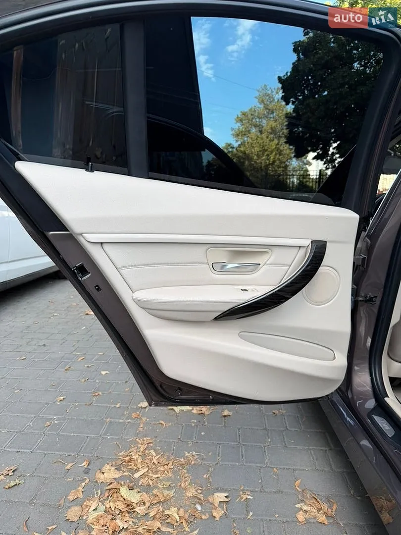 2012 BMW 3er - мініатюра 19