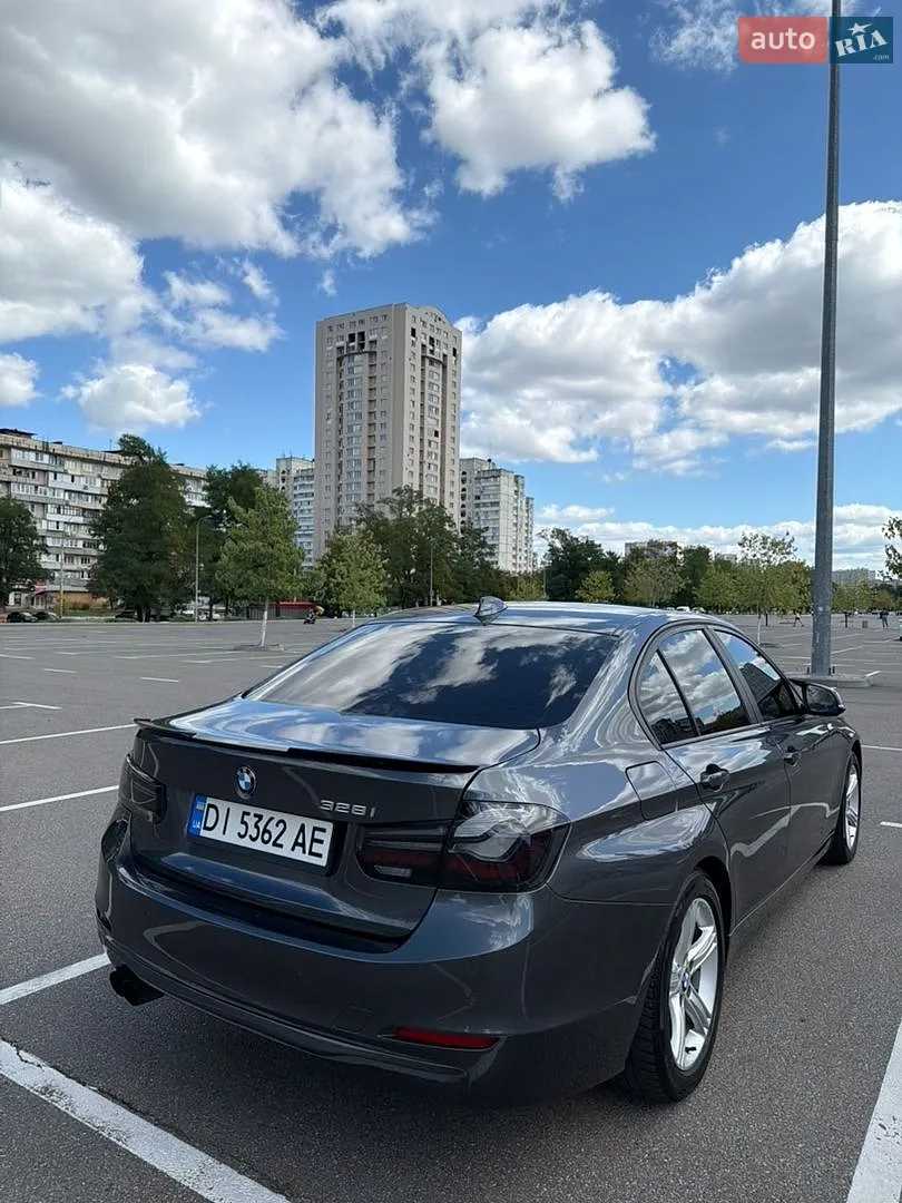 BMW 3 Series 2012 VIN WBA3A5C5XDF600653 фото оголошення 4 з 13