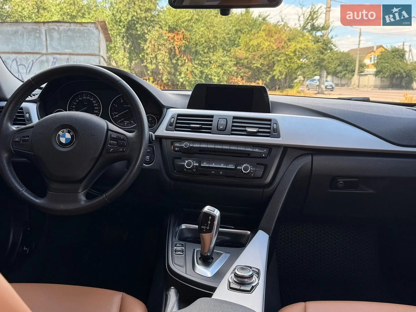 2012 BMW 3er - мініатюра 12