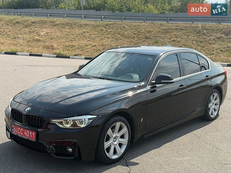 Седан BMW 3 Series 2018 в Киеве