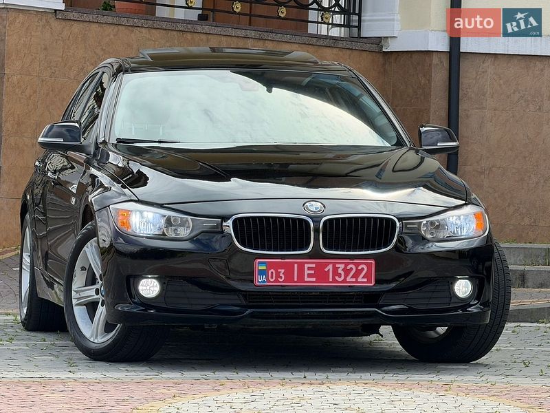 Седан BMW 3 Series 2014 в Дрогобыче