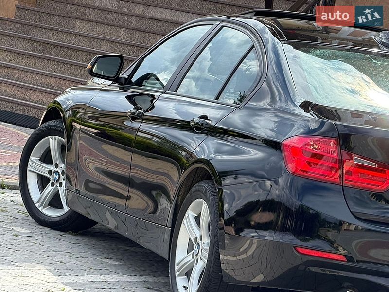 Седан BMW 3 Series 2014 в Дрогобыче