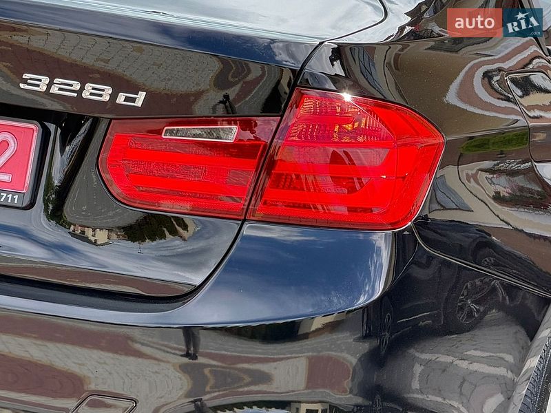 Седан BMW 3 Series 2014 в Дрогобыче