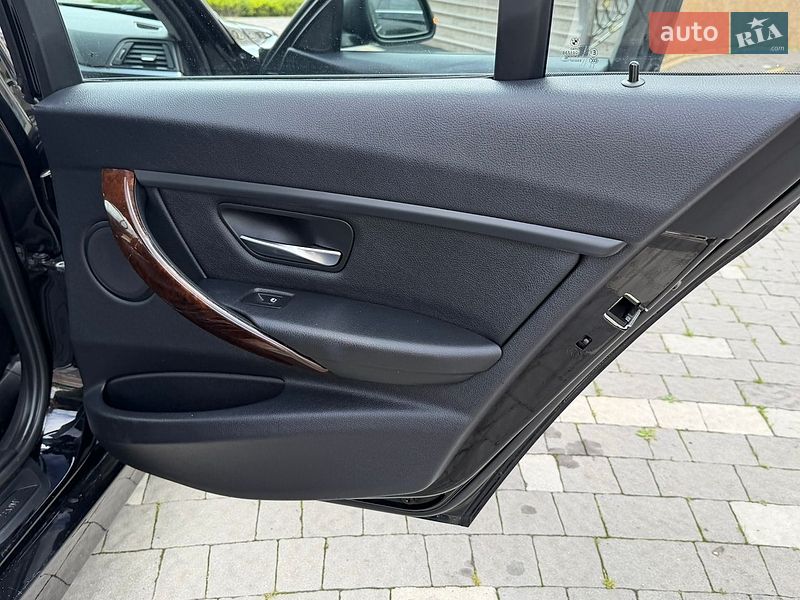 Седан BMW 3 Series 2014 в Дрогобыче
