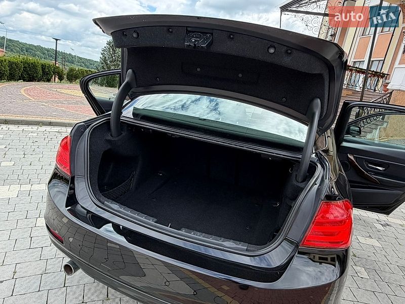 Седан BMW 3 Series 2014 в Дрогобыче