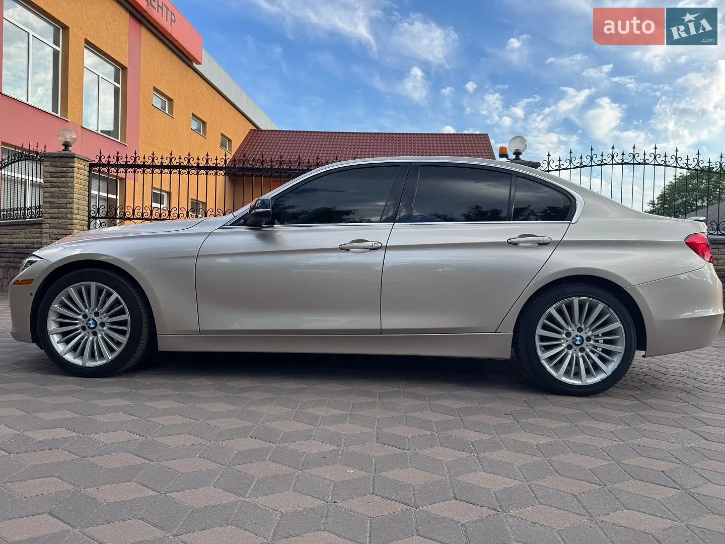 2012 BMW 3er - мініатюра 4