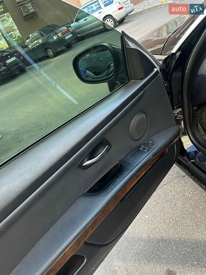 2010 BMW 3er - мініатюра 11