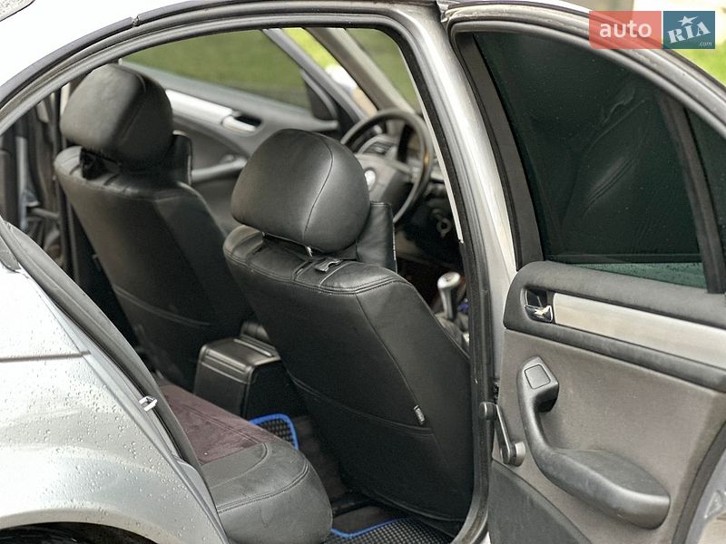 Седан BMW 3 Series 2004 в Луцке