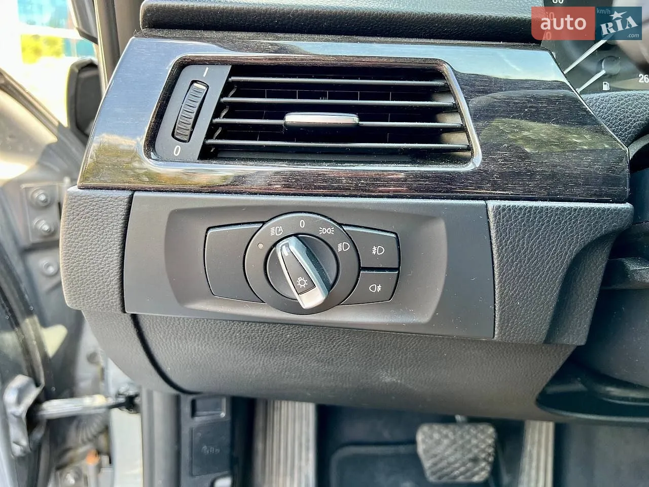 2011 BMW 3er - мініатюра 11