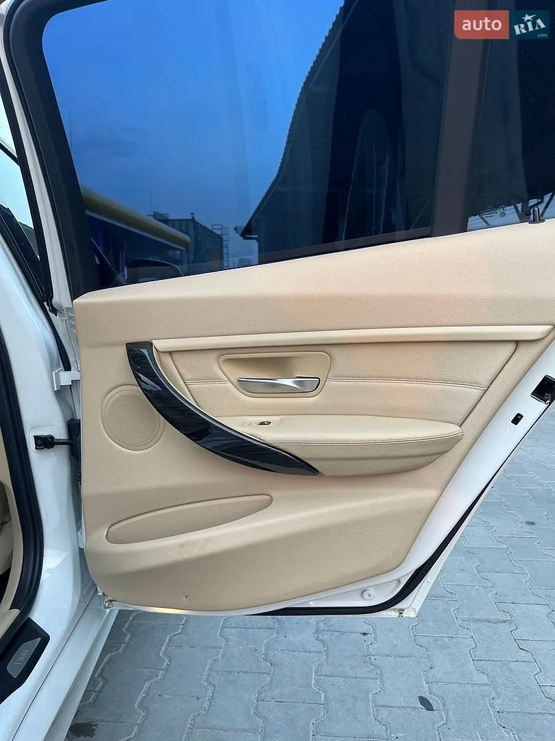 2012 BMW 3er - мініатюра 12