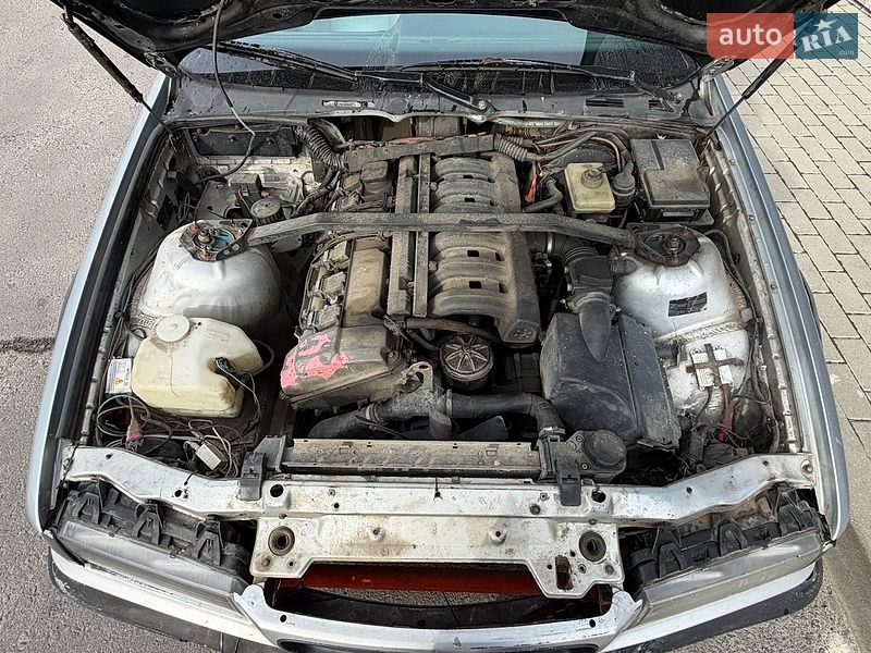Седан BMW 3 Series 1991 в Львові