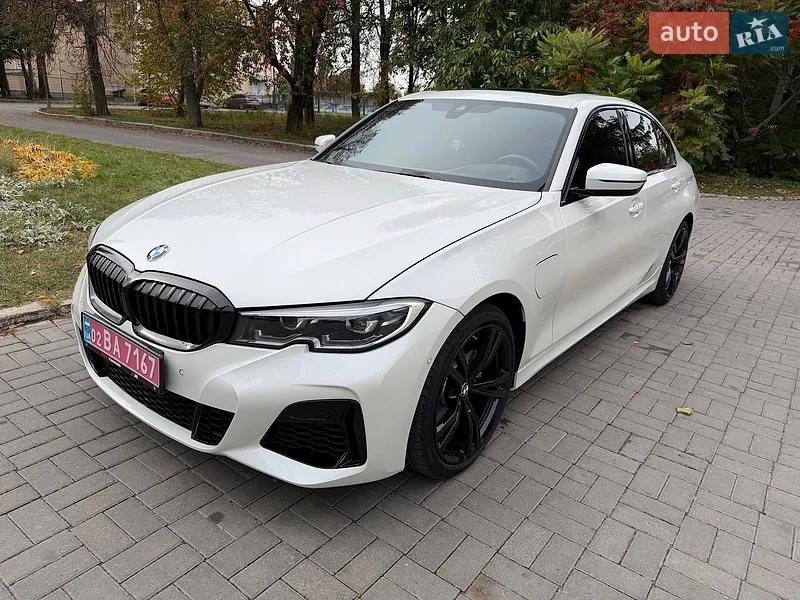BMW 3 Series 2021