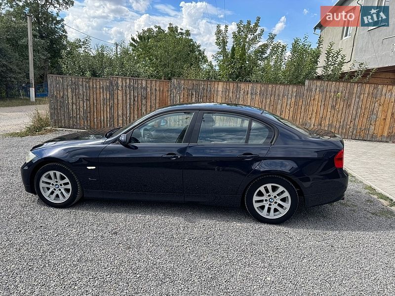 Седан BMW 3 Series 2006 в Волочиске