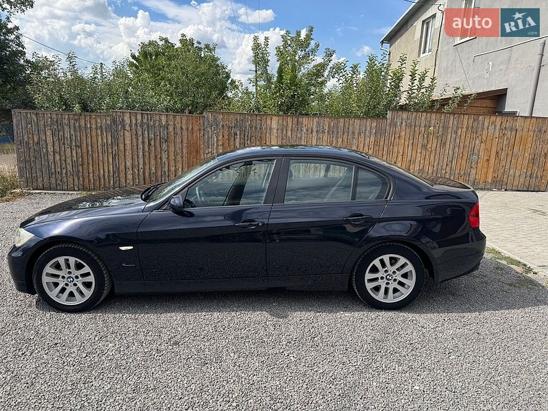 Седан BMW 3 Series 2006 в Волочиске